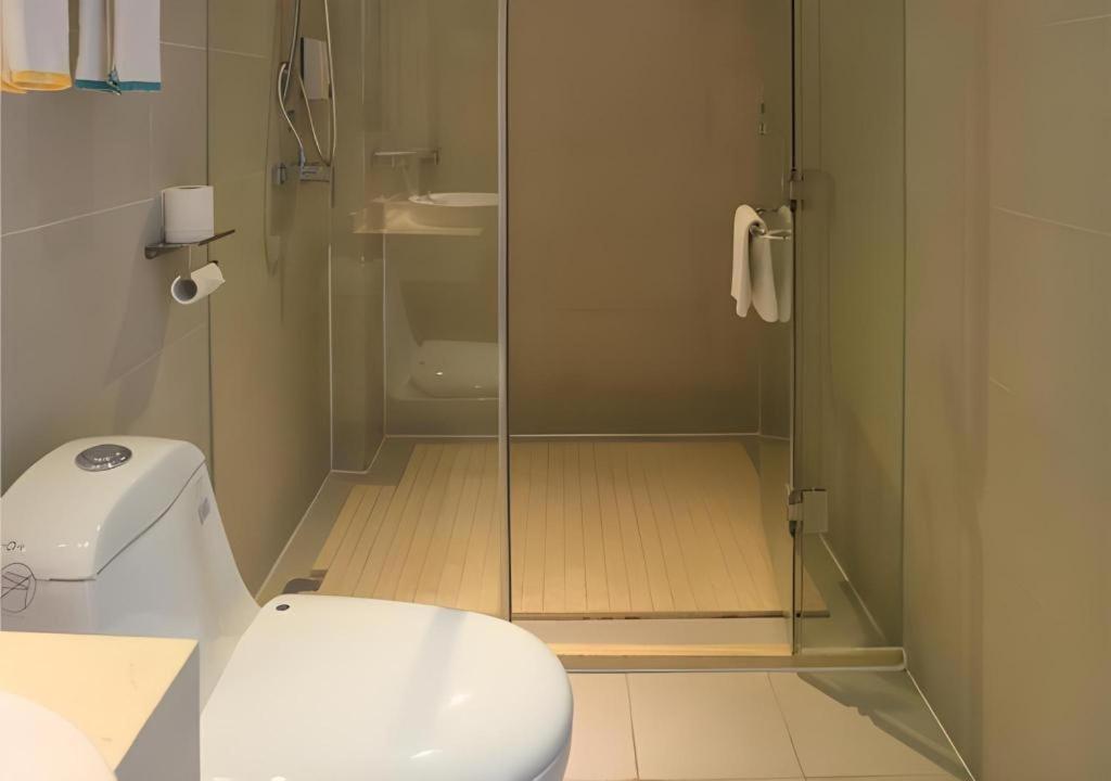 Comfort Zengcheng Wanda Plaza Metro Station