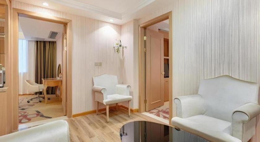 Vienna Baiyun Airport Huadu Avenue 3*