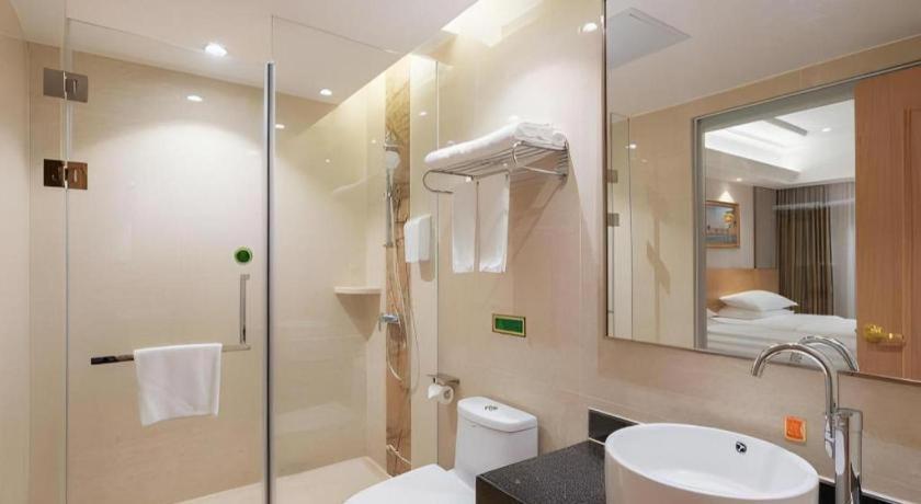 Vienna Baiyun Airport Huadu Avenue Hotel 3*