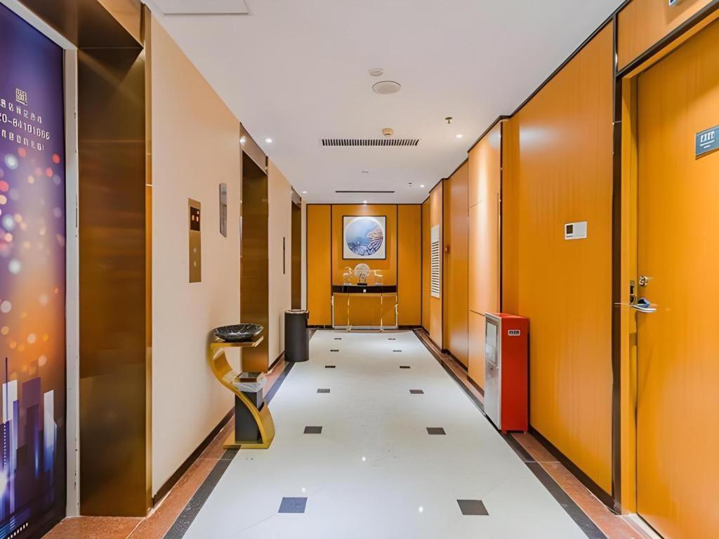 Borrman Tower Zhongda Metro Station Pazhou Exhibition Hotel 3*