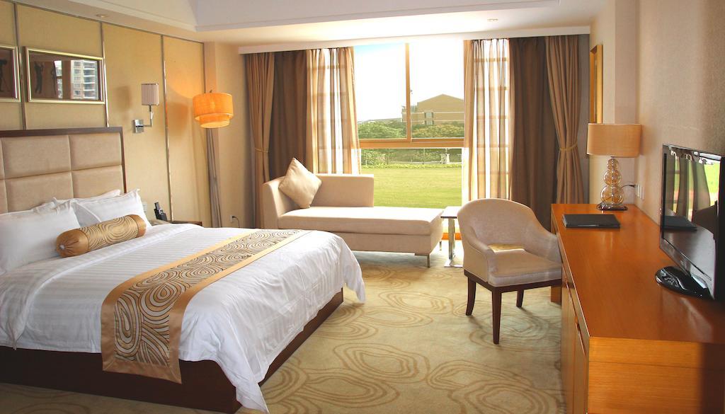 Aoyuan Golf Hotel 4*