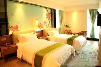Joyous Seasons Hotel 2*