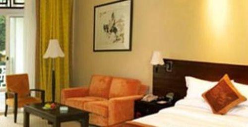 Guangdong Yingbin Hotel-free Fair Shuttle Bus Hotel