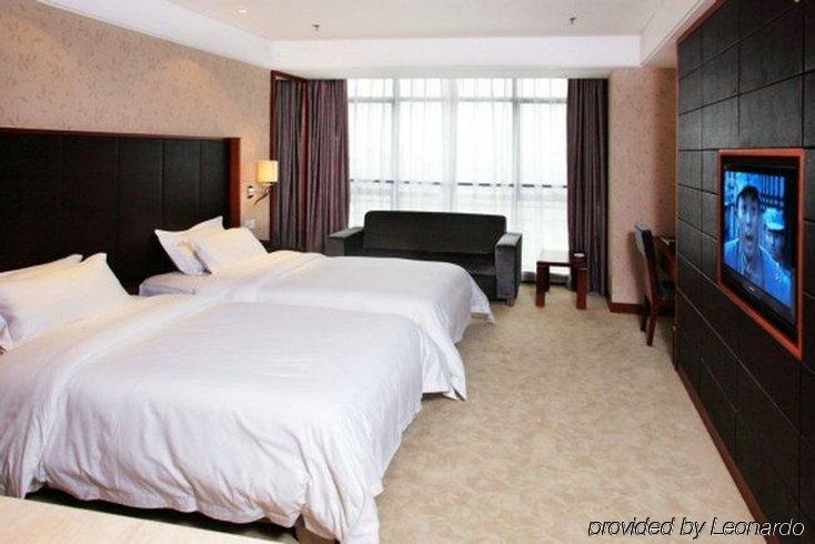 Yunli Hotel 4*