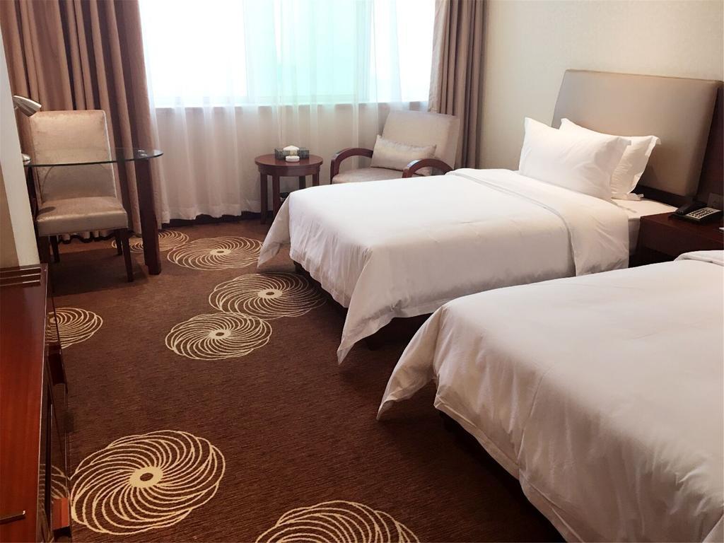 Guangxuan Hotel 4*