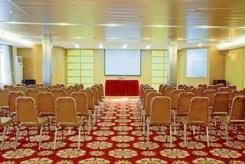 Xin Hua Hotel 3*