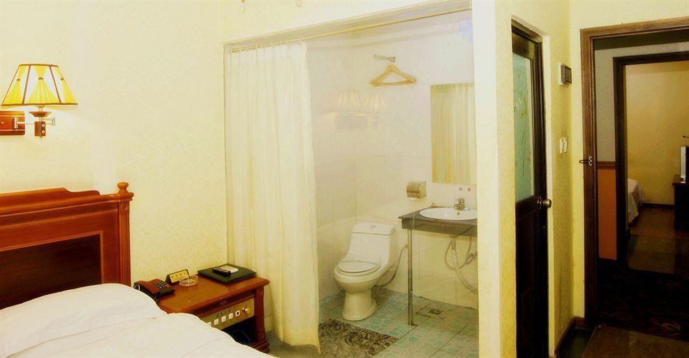 Jingdu Hotel 3*