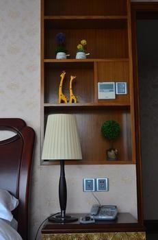 Waifiden Royal River Apartment *