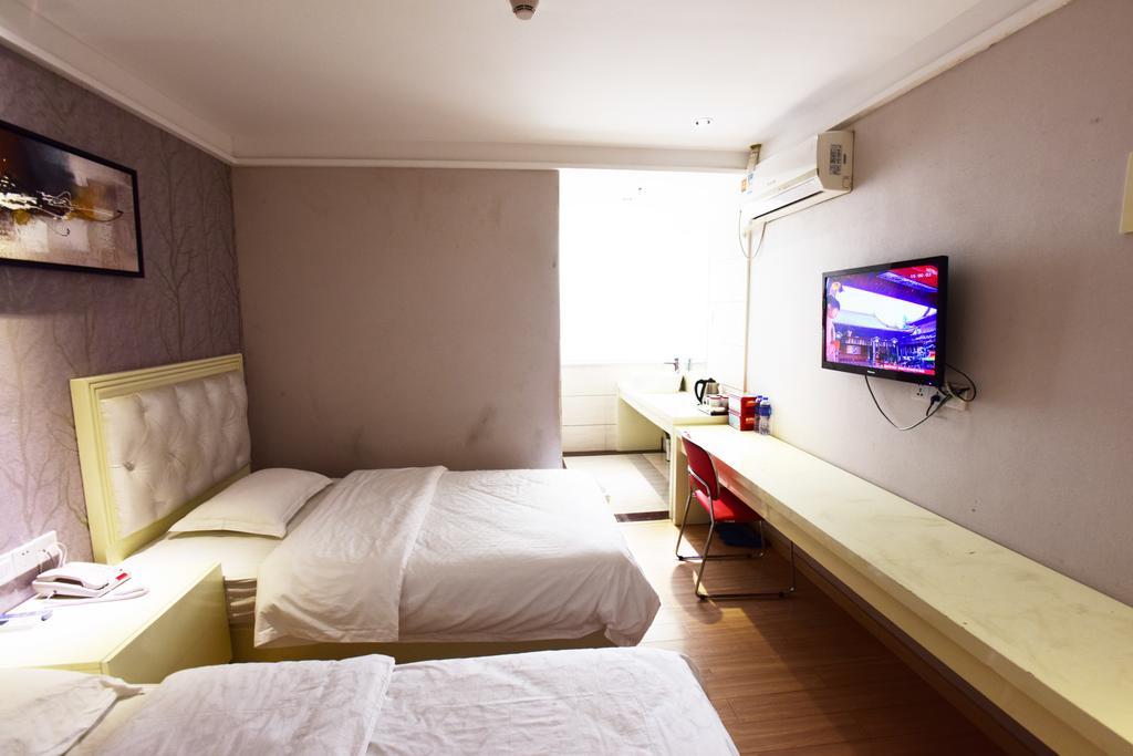 Kaiserdom Baiyun Airport-24-hour Airport-free Shuttle Bus Hotel Guangzhou