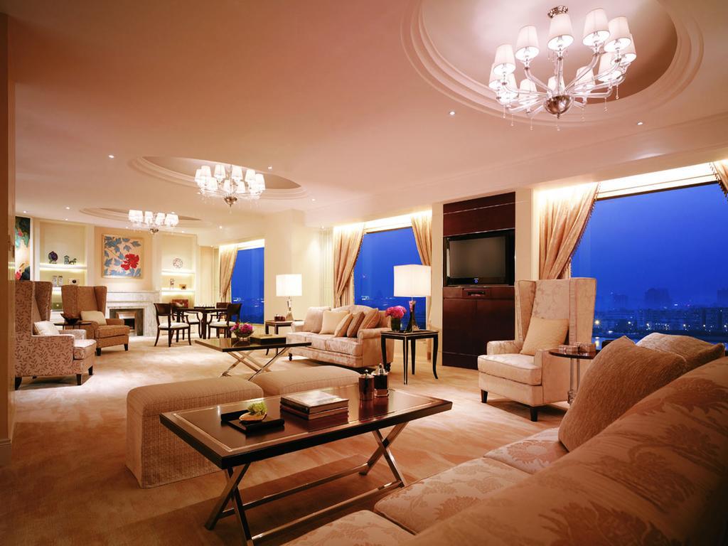 Shangri-la Guangzhou-3 Minutes By Walking To Fair Complex Hotel
