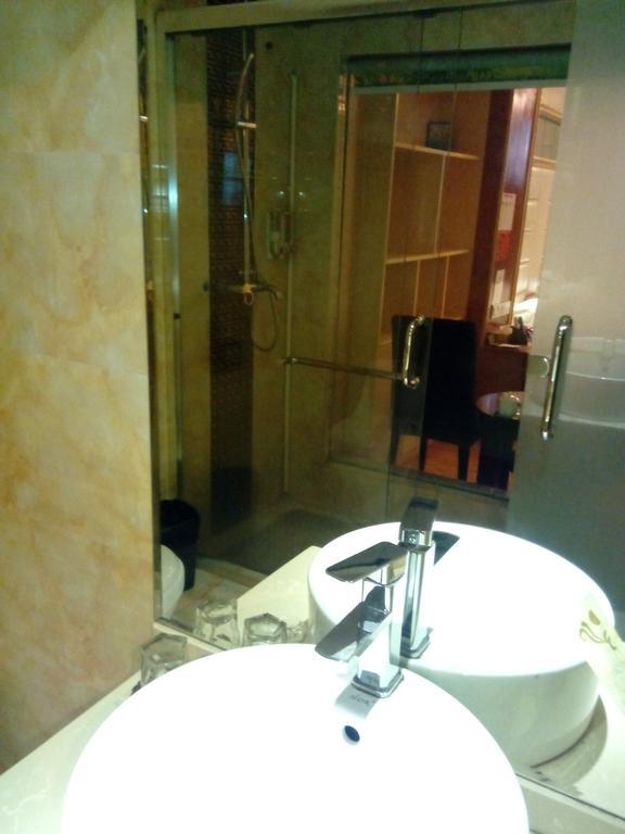 Manhattan Hotel Guangzhou 3* Guangzhou