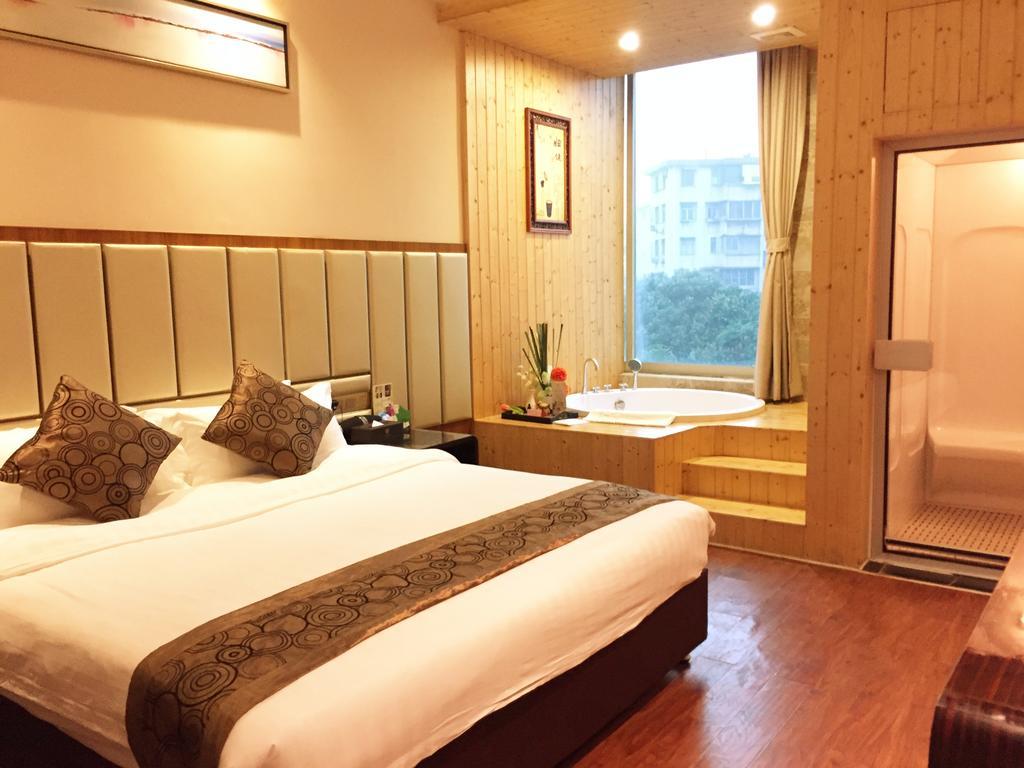 Hotel Jun Chen Health