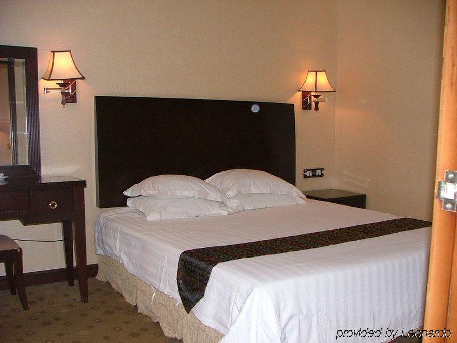 Aiqun - Fair Free Shuttle Bus During Fair Period Hotel