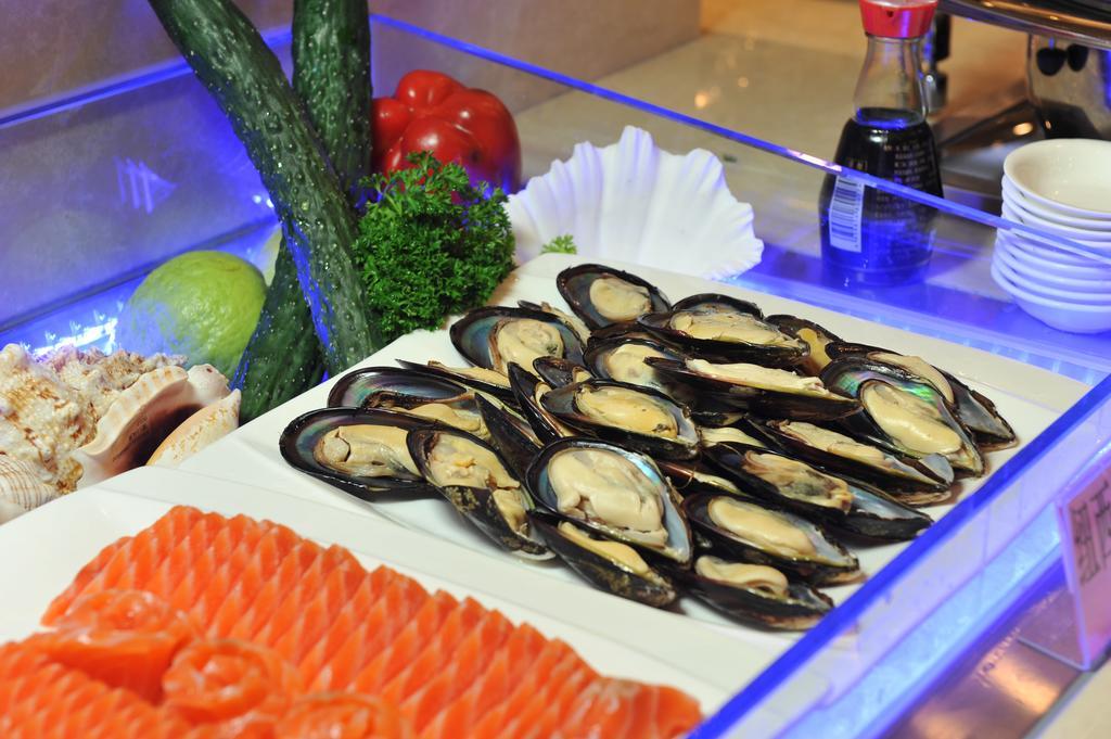 Hotel Guangxuan 4*