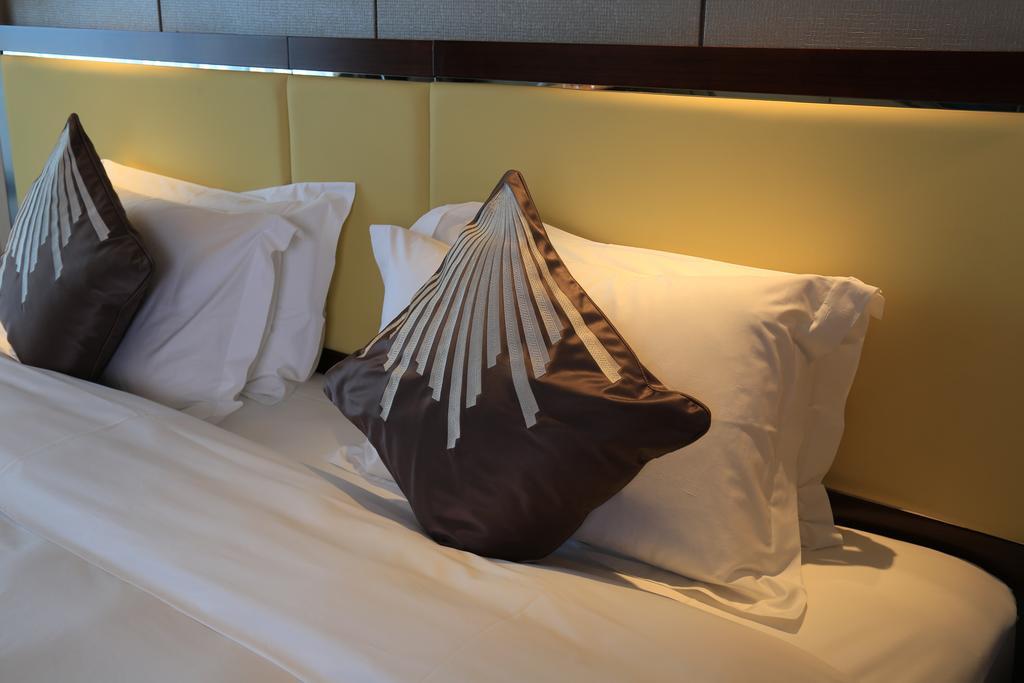 Changfeng Gloria Plaza 4*