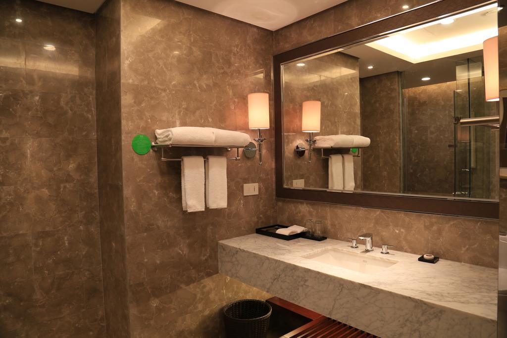 Changfeng Gloria Plaza Hotel 4*