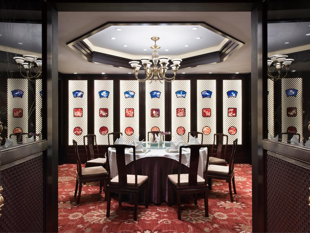 Hotel White Swan 5*