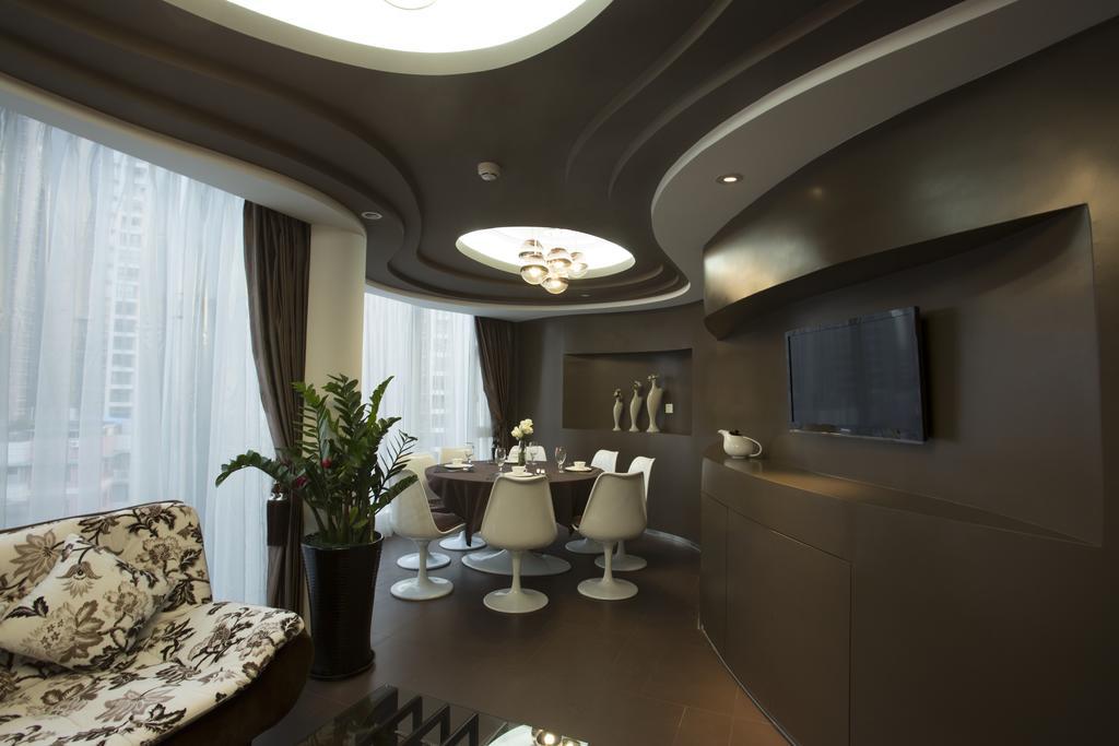 Planet Hotel