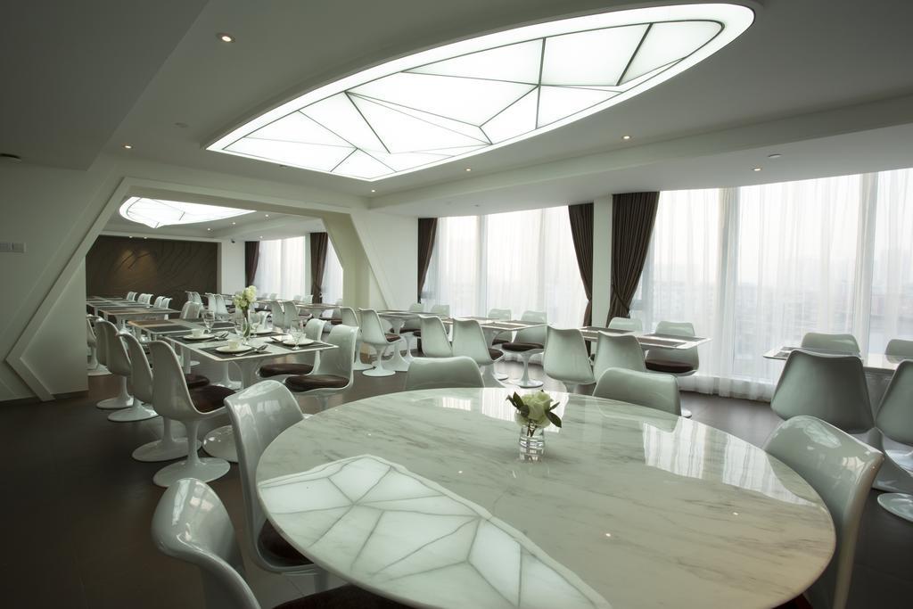 Hotel Planet
