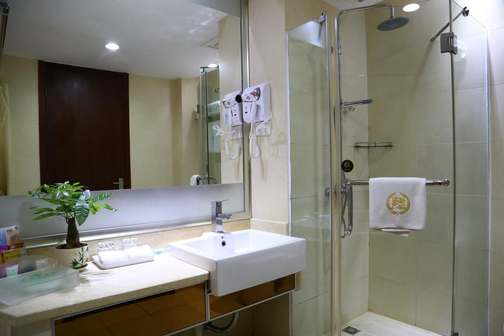 Long Zhou Grand 4* Guangzhou