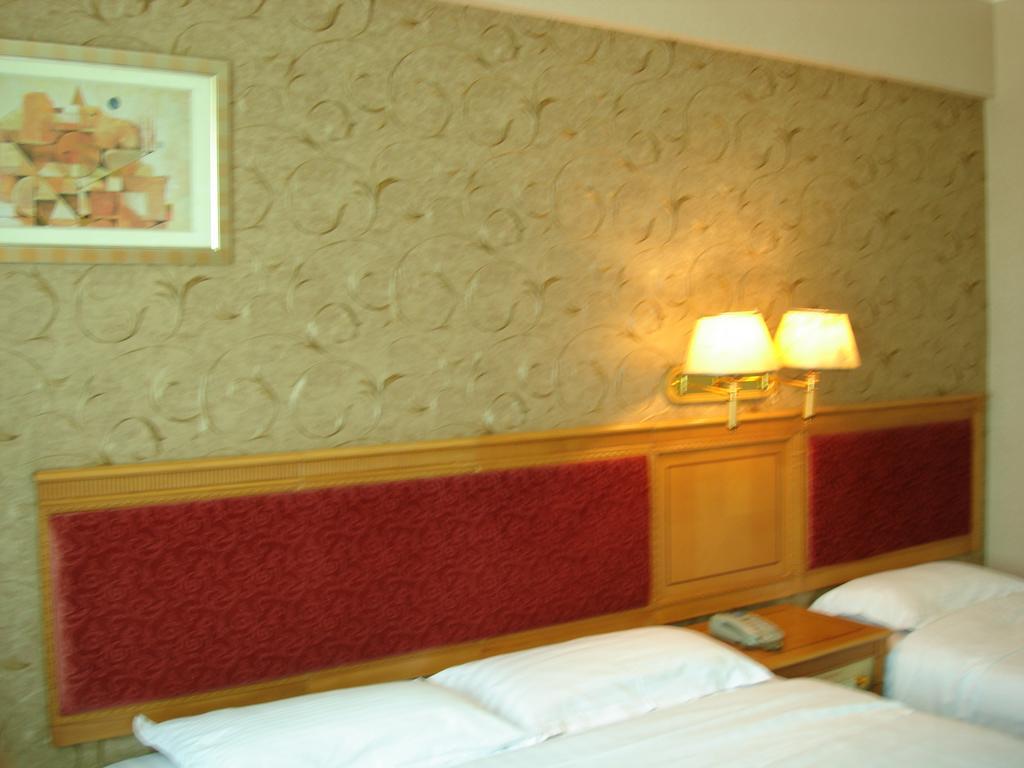 Lucky Hotel
