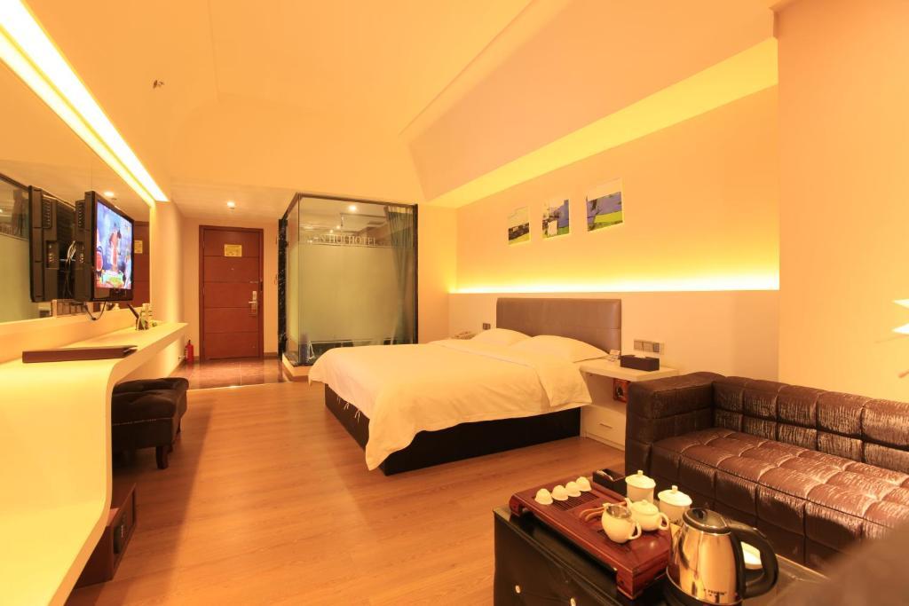 Hotel Shenghui 4*