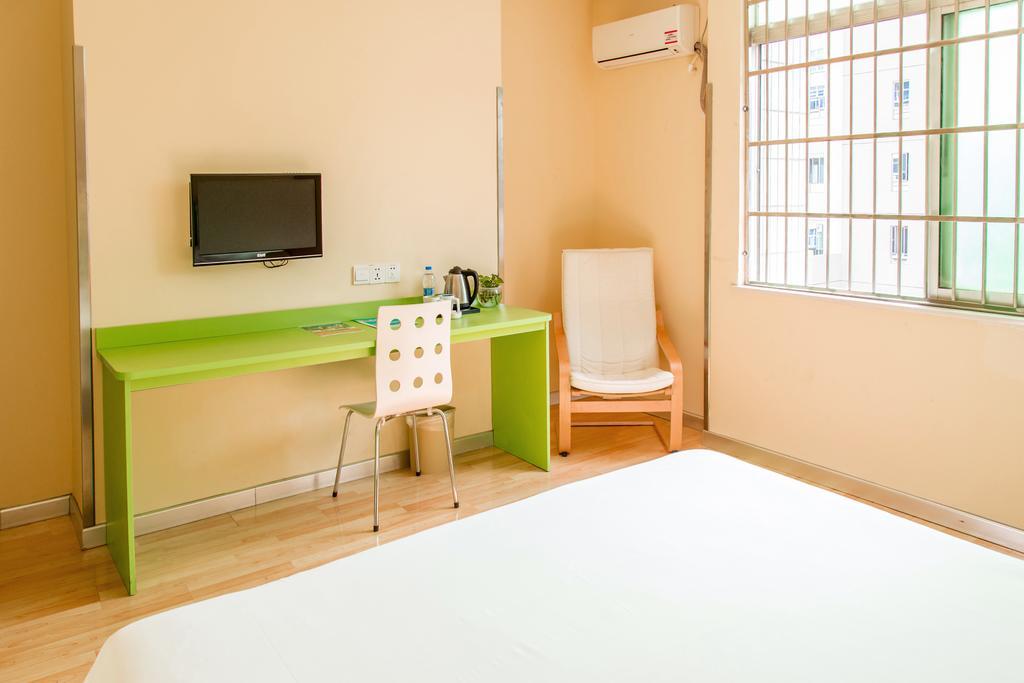 Hotel Hanting East Railway Station 2*