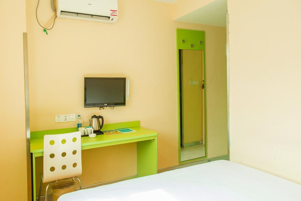 Hotel Hanting East Railway Station 2*