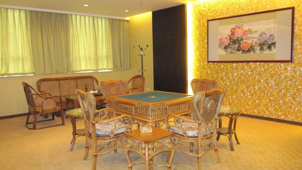 Hotel Long Zhou Grand