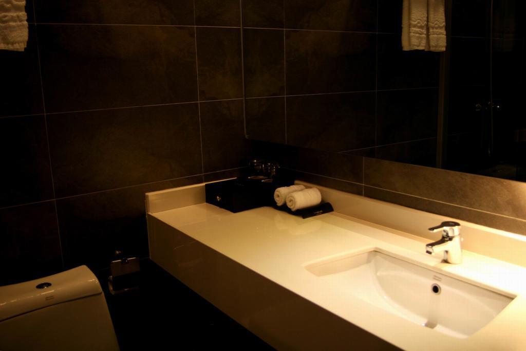 Hotel J-hotel 3*