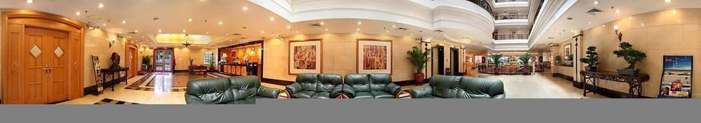 Hotel Yuehai 3*