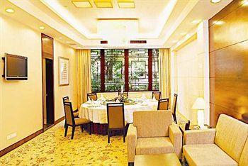 Hotel Guangdong Yingbin Hotel-free Fair Shuttle Bus 4*