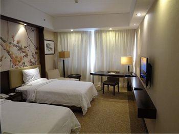 Hotel Guangdong Yingbin Hotel-free Fair Shuttle Bus 4*