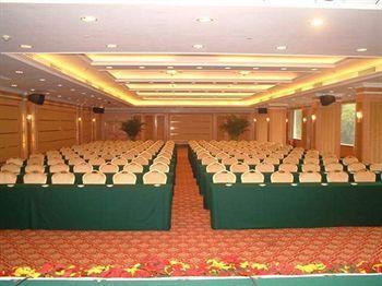 Hotel Guangdong Yingbin Hotel-free Fair Shuttle Bus 4*