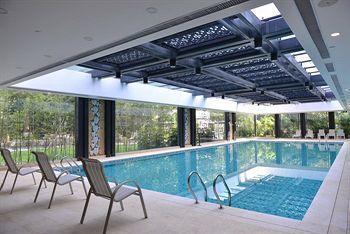 Hotel Guangdong Yingbin Hotel-free Fair Shuttle Bus 4*