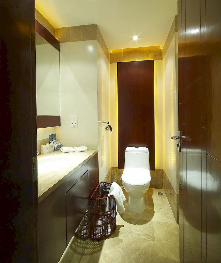 Huadu New Phoenix