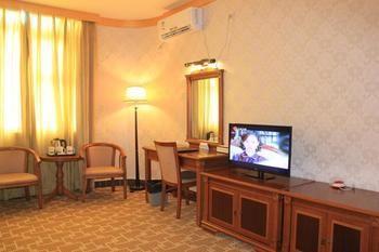 Super 8 Hotel Guangzhou Baiyun Airport Subway Station Inn Hotel