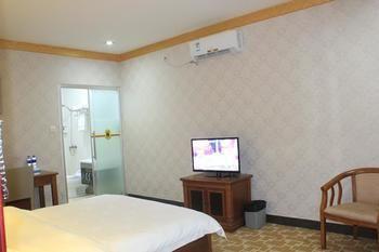Super 8 Hotel Guangzhou Baiyun Airport Subway Station Inn Hotel 3*