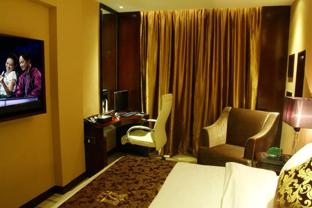 Meihao Mingyue International Finance Keyun Road Metro Branch 4*