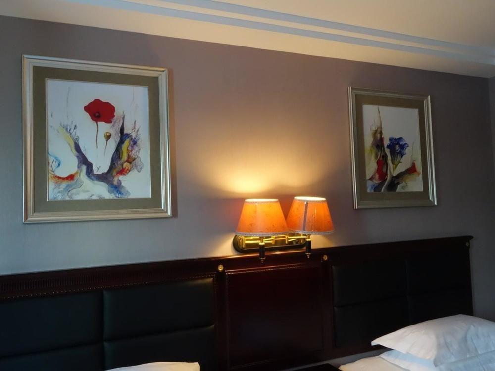 Nanzhou Hotel 3*