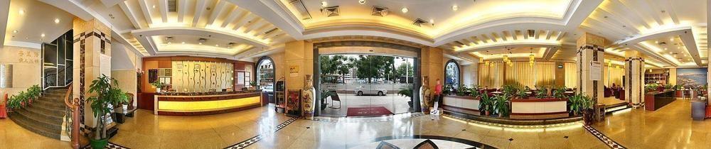 Nanzhou Hotel 3*