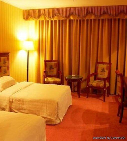 Nanzhou Hotel