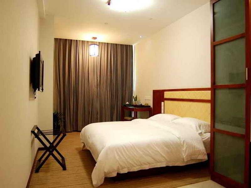 Hotel King Court 4*