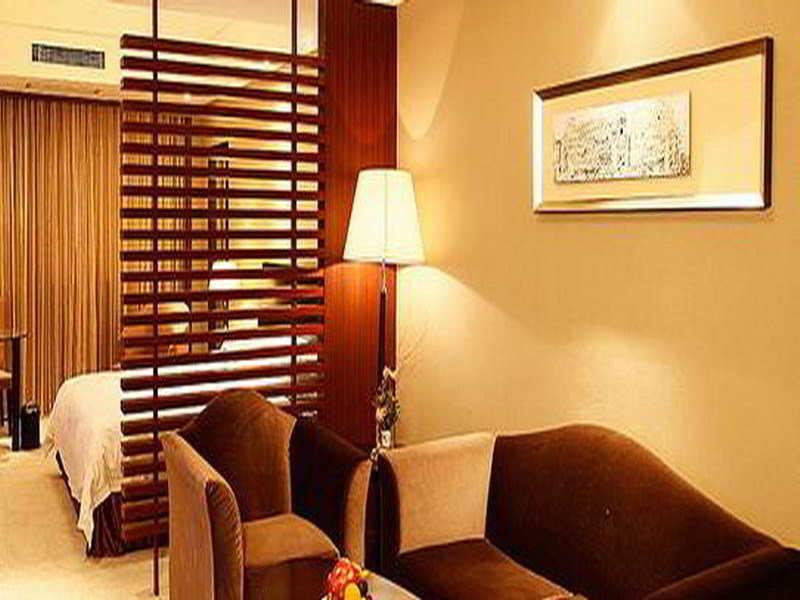 King Court Hotel 4*