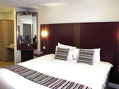 Yue Xiu Hotel 4*