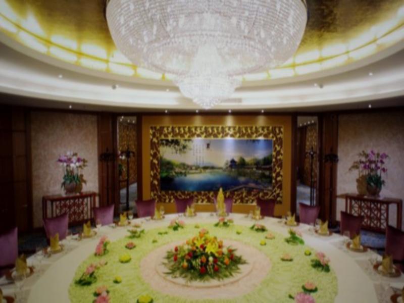 Yue Xiu Hotel 4*
