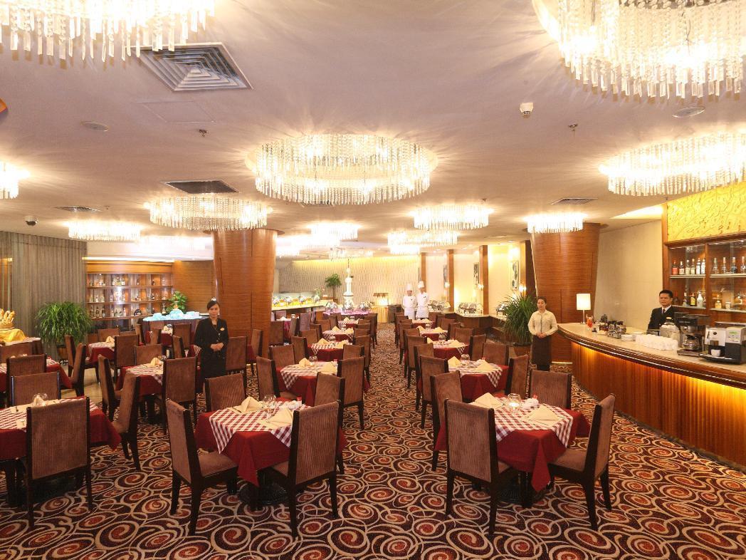Ramada Plaza 5*