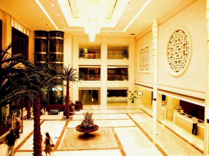 Hotel Ramada Plaza 5*