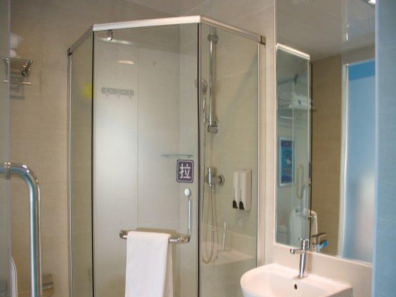 Hotel 7days Panyu Chang Long North Gate 2*