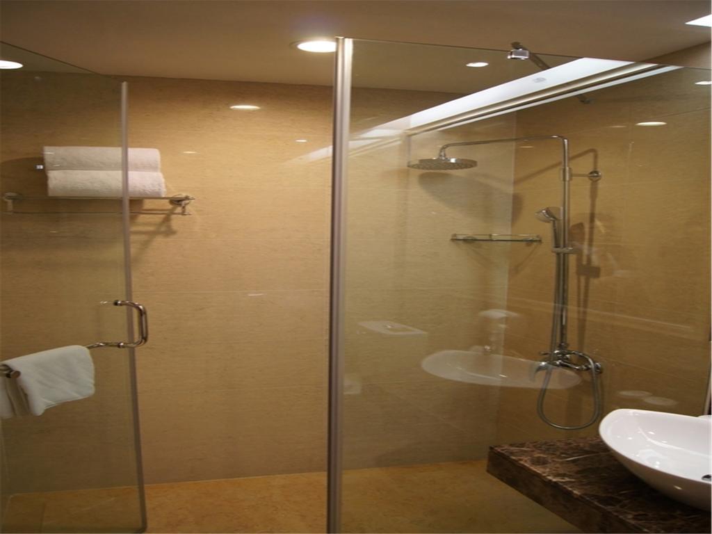 Hotel Yue Xiu 4*